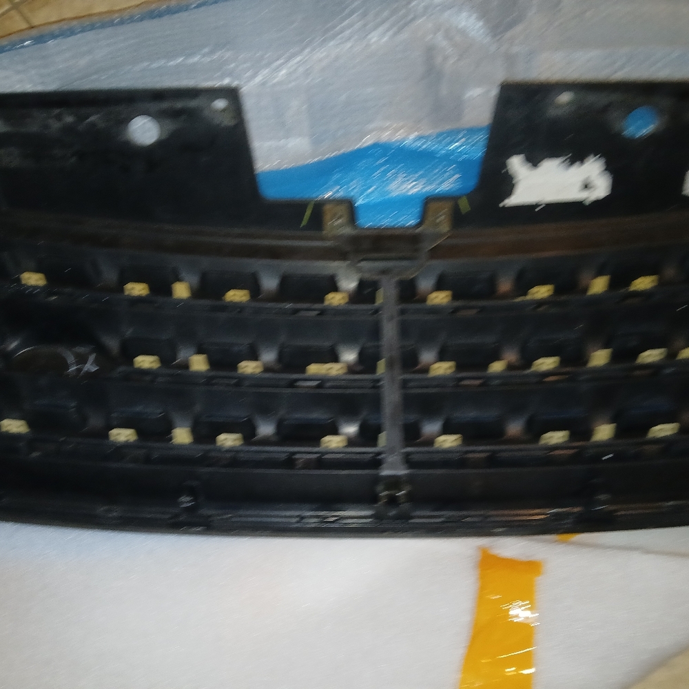 2015 Original Factory Range Rover Front Grill - image 7